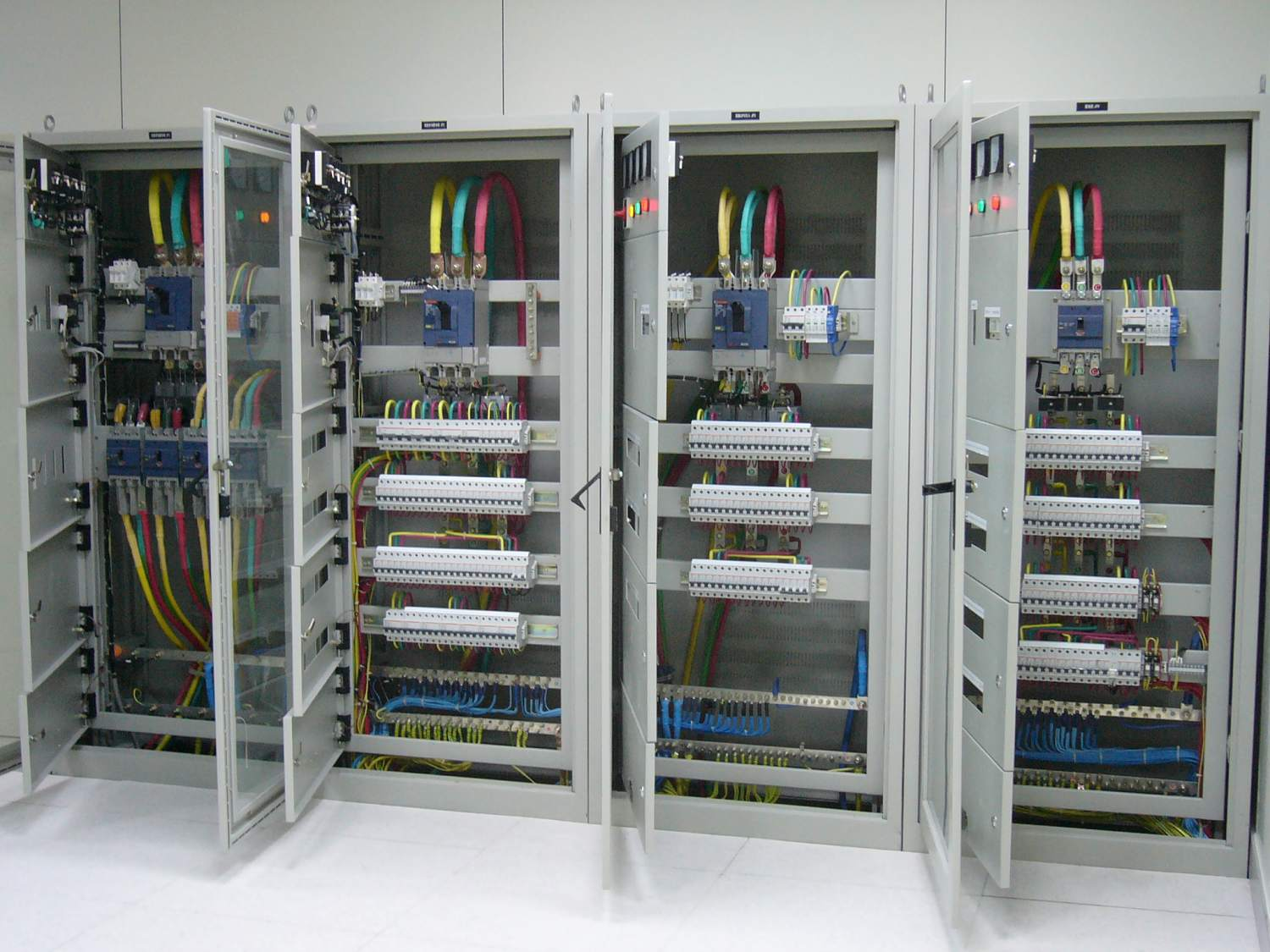 电气灭火系统在成套电力柜领域的应用